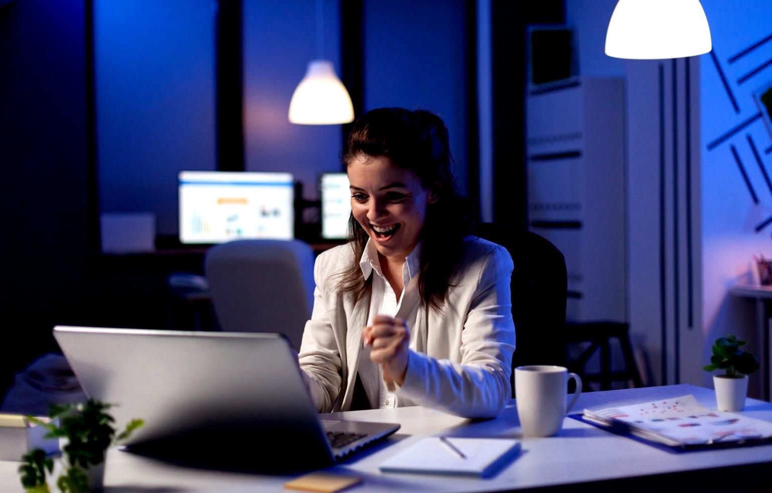 Students collaborating on mobile SEO technical setup and configuration